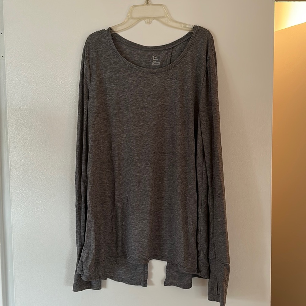 Gap fit long sleeve top